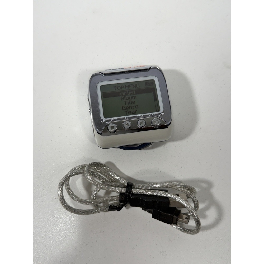 RCA Lyra RD2760 BUNDLE Digital MP3 Player Jukebox, USB Cable, Arm Band